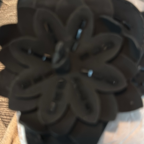 Cliffs by WHITE MOUNTAIN Black Suede  Floral Sandals - Picture 5 of 5